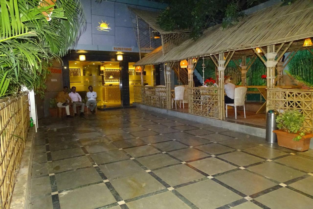 Sunshine Backpackers, Airport Hostel Mumbai Kültér fotó