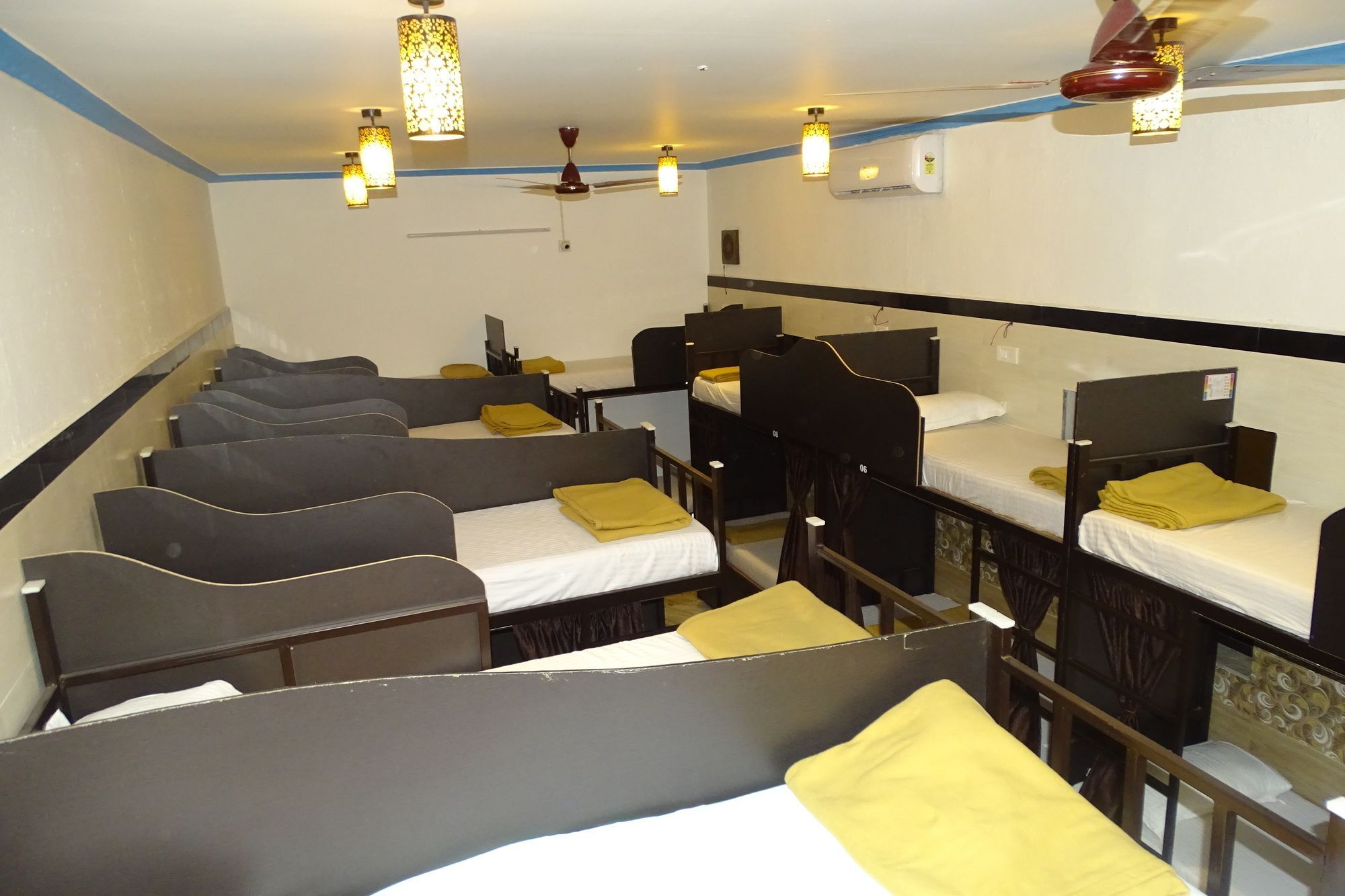 Sunshine Backpackers, Airport Hostel Mumbai Kültér fotó